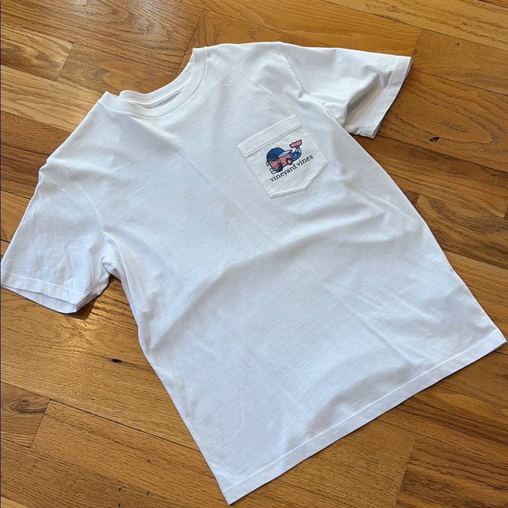 • Vineyard Vines •